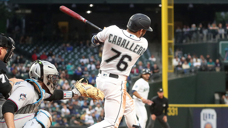 Castillo Does It Again To Yankees With Mariners – Latino Sports